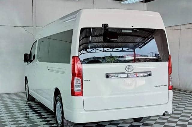 
								2023 Toyota Hiace Commuter full									