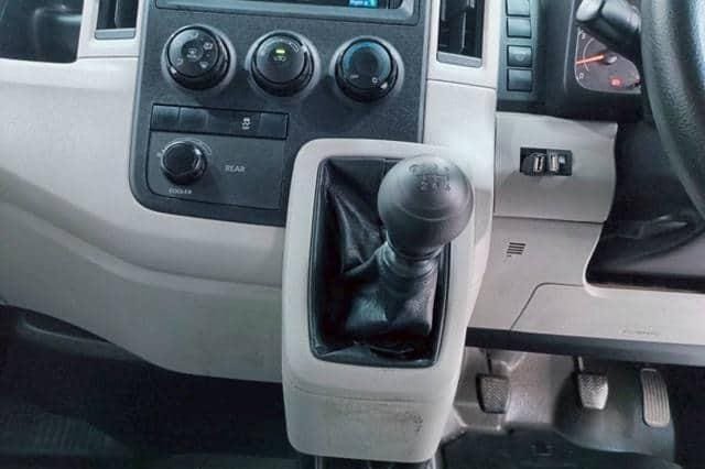 
								2023 Toyota Hiace Commuter full									