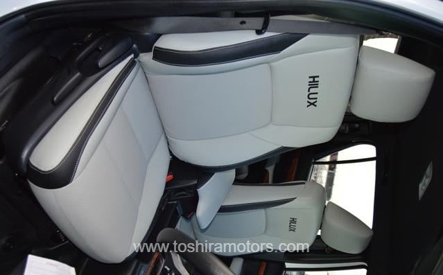 
								2023 TOYOTA HILUX DOUBLE CABIN full									