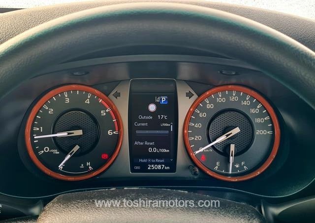 
								2023 TOYOTA HILUX DOUBLE CABIN full									