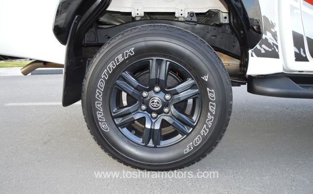 
								2023 TOYOTA HILUX DOUBLE CABIN full									
