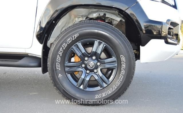 
								2023 TOYOTA HILUX DOUBLE CABIN full									