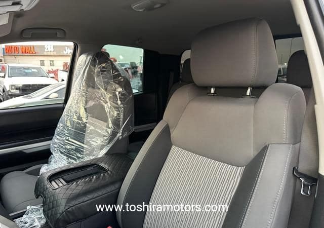 
								2017 TOYOTA Tundra full									
