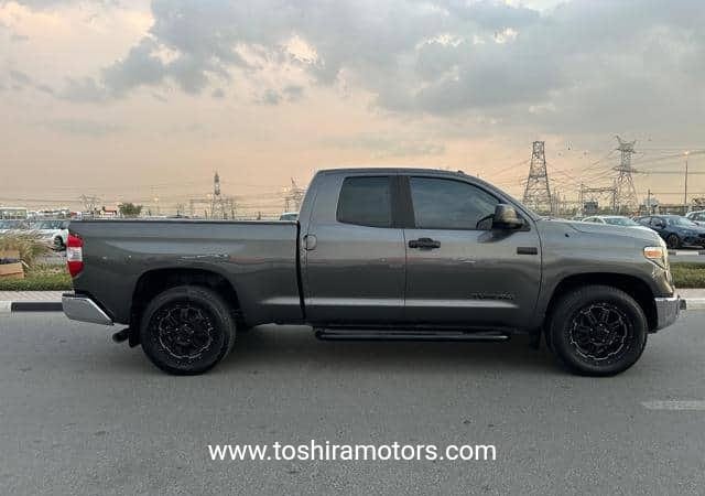 
								2017 TOYOTA Tundra full									