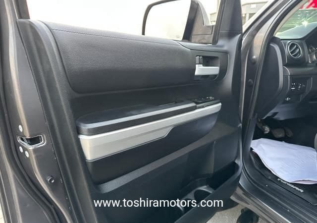 
								2017 TOYOTA Tundra full									