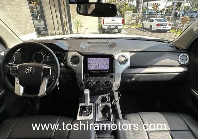 
								2017 TOYOTA Tundra full									
